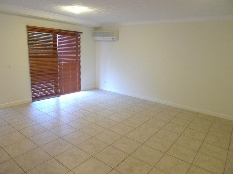 101 Railway Avenue, Railway Estate QLD 4810