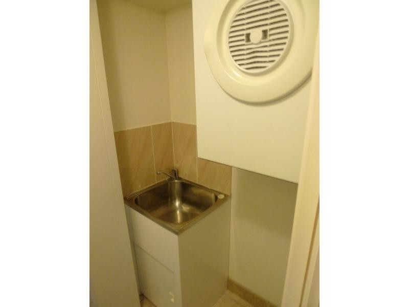 101 Railway Avenue, Railway Estate QLD 4810