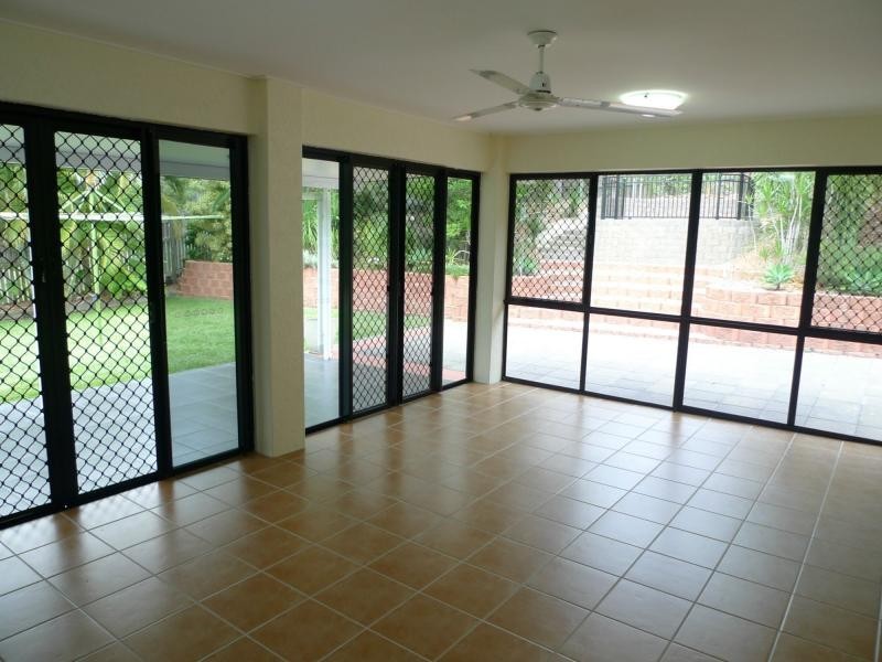 54 Riverbend Drive, Douglas QLD 4814