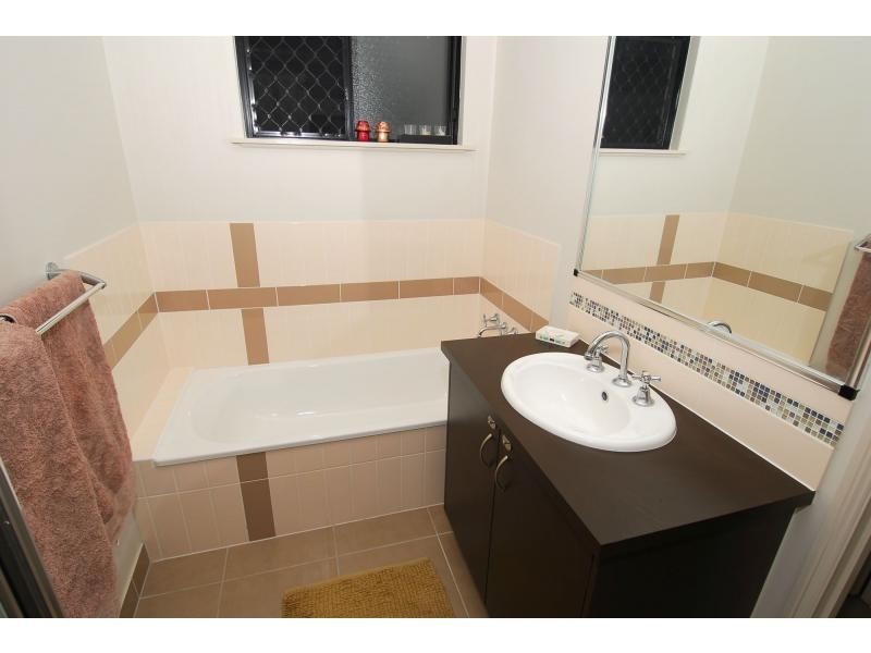 5 Lyrebird Lane, Kalynda Chase, Bohle Plains QLD 4817