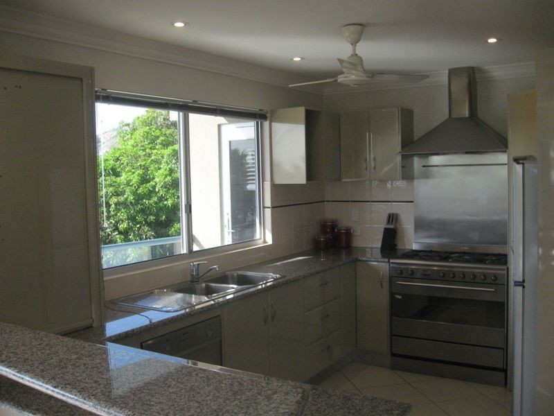 4/120 The Strand, North Ward QLD 4810