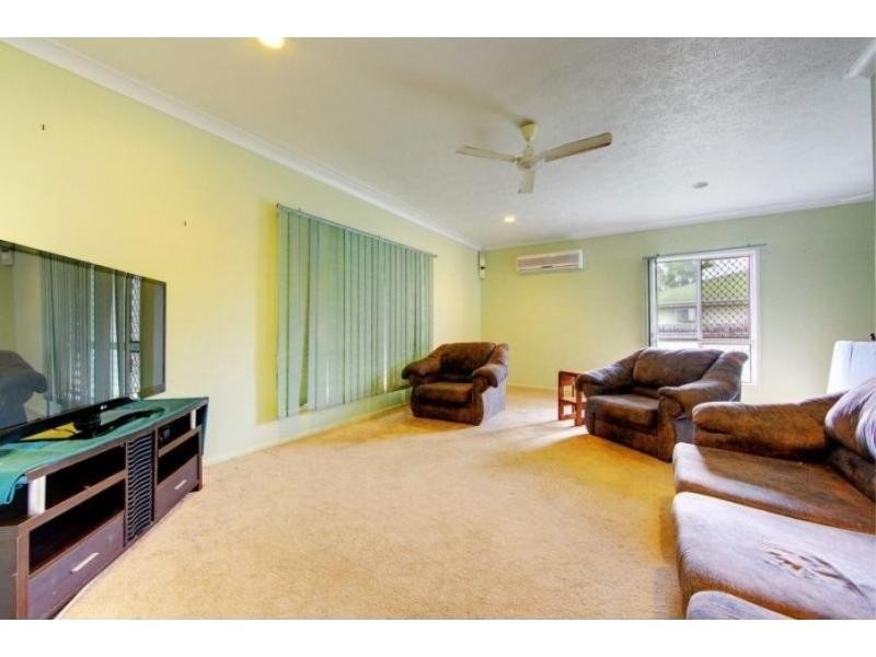 10 Colchester Crescent, Kirwan QLD 4817