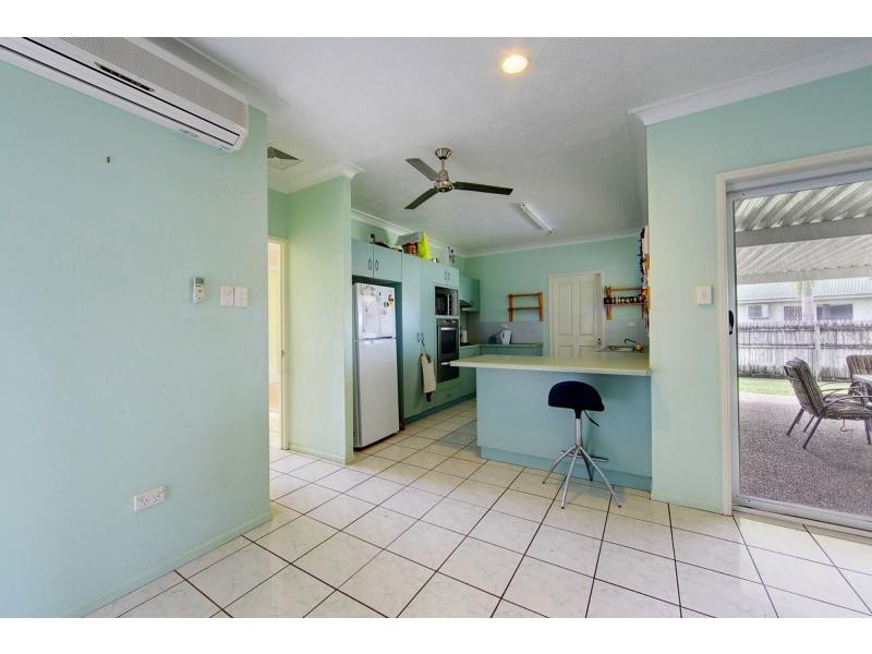 10 Colchester Crescent, Kirwan QLD 4817