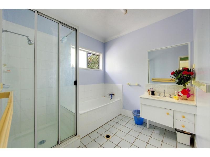10 Colchester Crescent, Kirwan QLD 4817