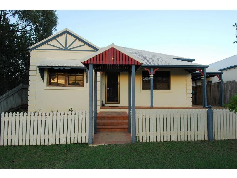 18 Southern Cross Circuit, Douglas QLD 4814