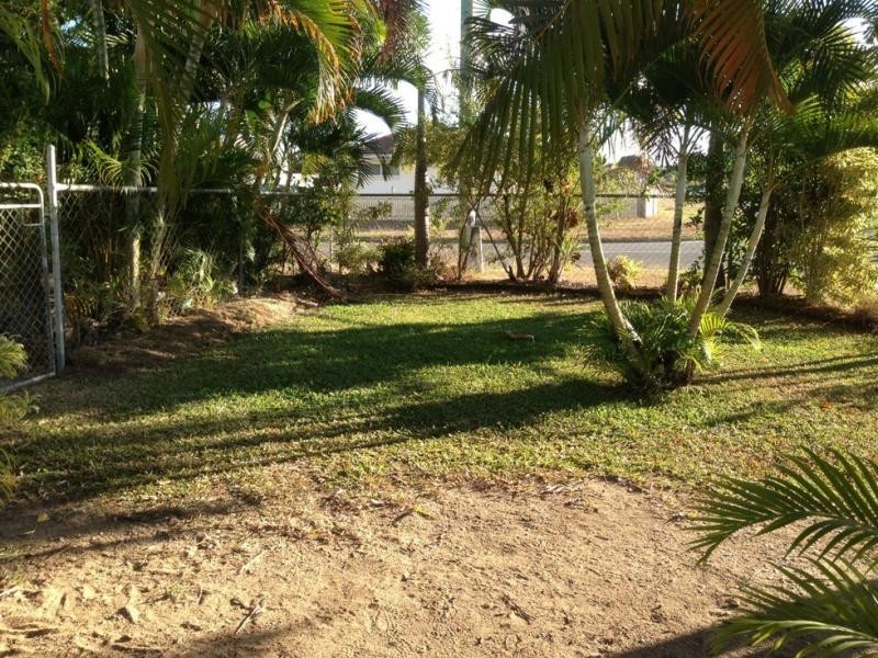 1/307 Pinnacle Drive, Rasmussen QLD 4815