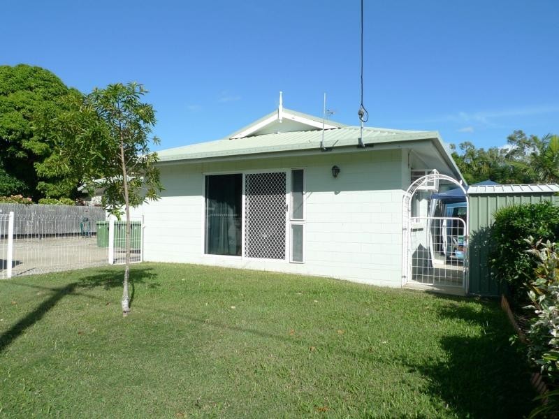 1/2a Ralston Street, West End QLD 4810