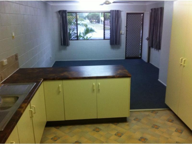 1/223 Pinnacle Drive, Rasmussen QLD 4815