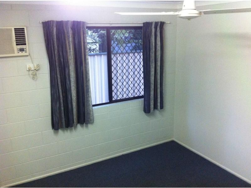 1/223 Pinnacle Drive, Rasmussen QLD 4815