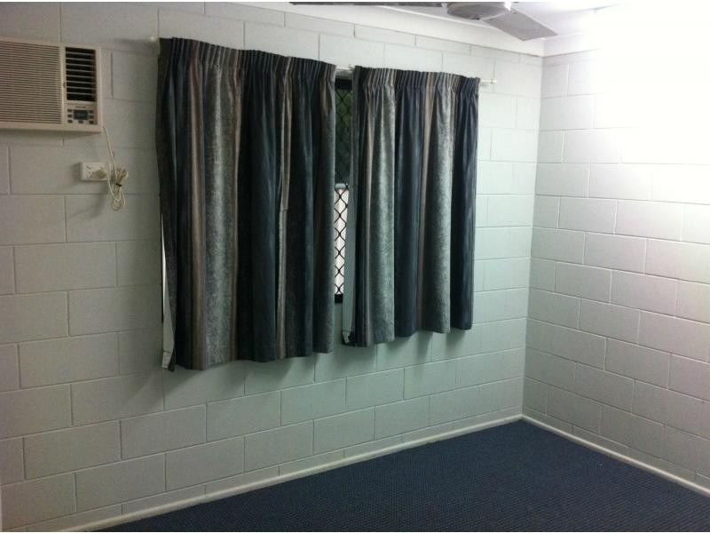 1/223 Pinnacle Drive, Rasmussen QLD 4815