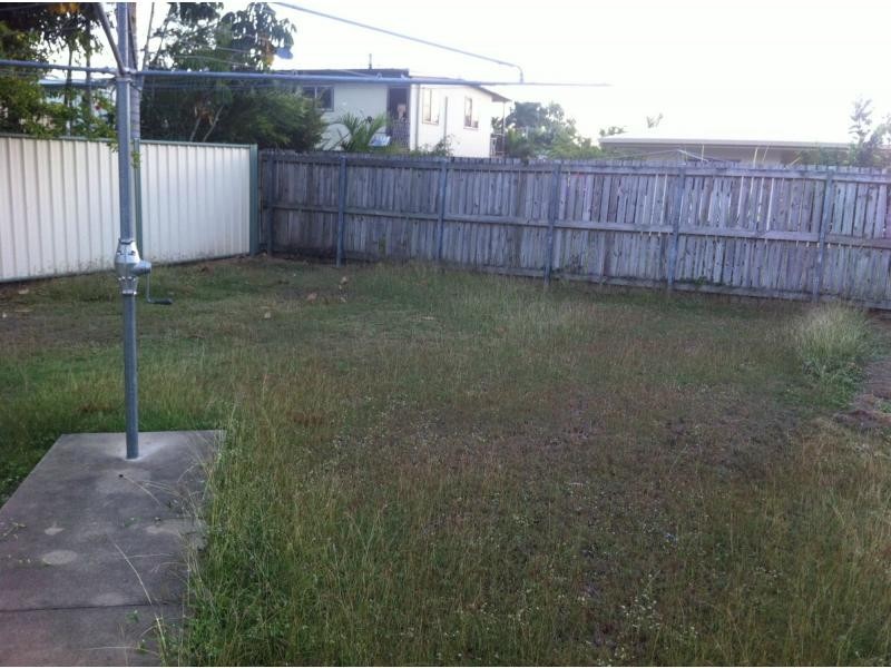 1/223 Pinnacle Drive, Rasmussen QLD 4815