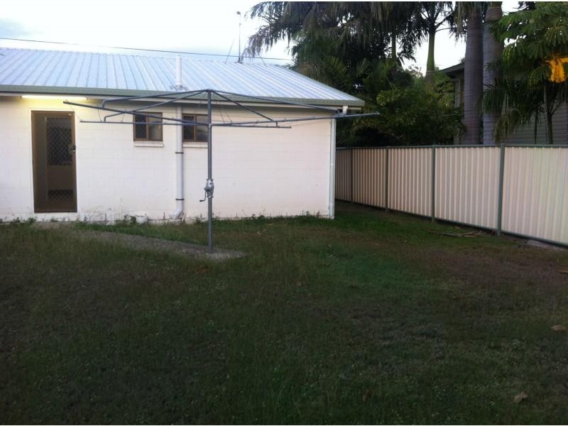 1/223 Pinnacle Drive, Rasmussen QLD 4815