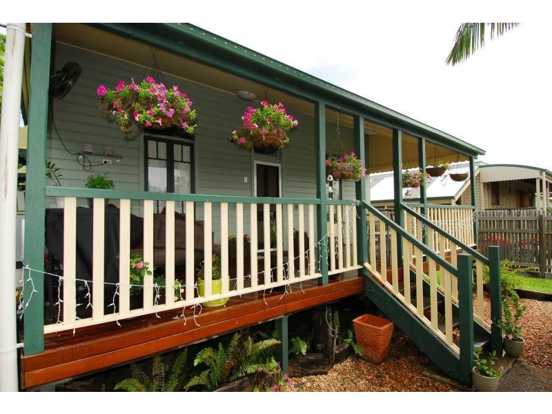 54 Davidson Street, South Townsville QLD 4810