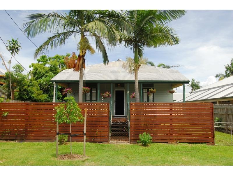 54 Davidson Street, South Townsville QLD 4810