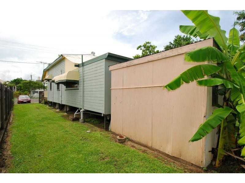 54 Davidson Street, South Townsville QLD 4810