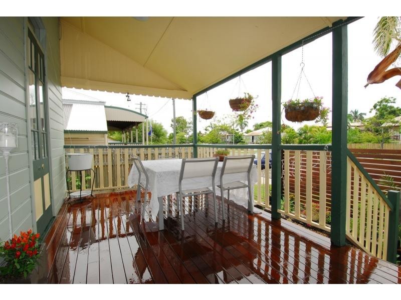 54 Davidson Street, South Townsville QLD 4810