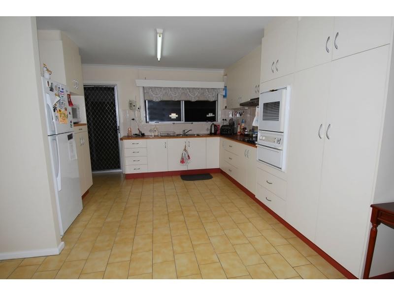 14 Crauford Street, West End QLD 4810