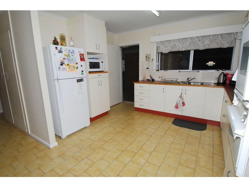 14 Crauford Street, West End QLD 4810