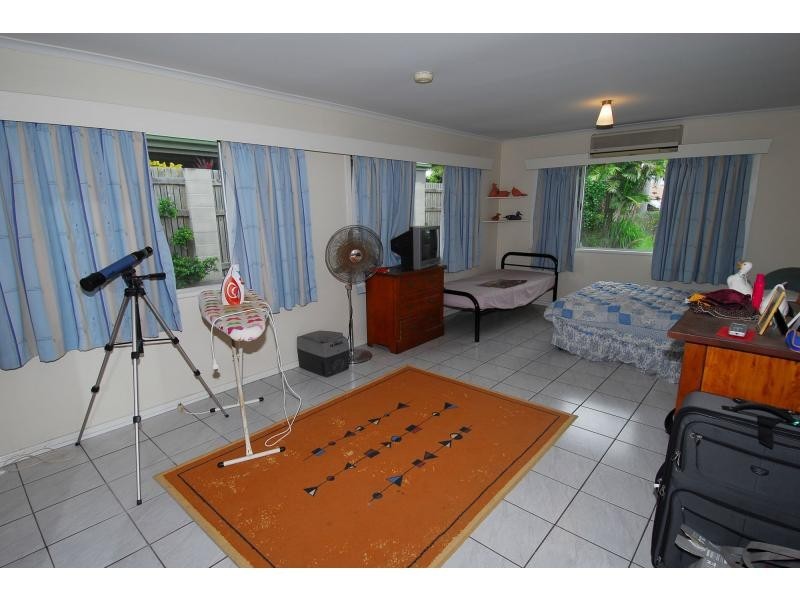 14 Crauford Street, West End QLD 4810