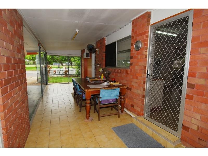 14 Crauford Street, West End QLD 4810