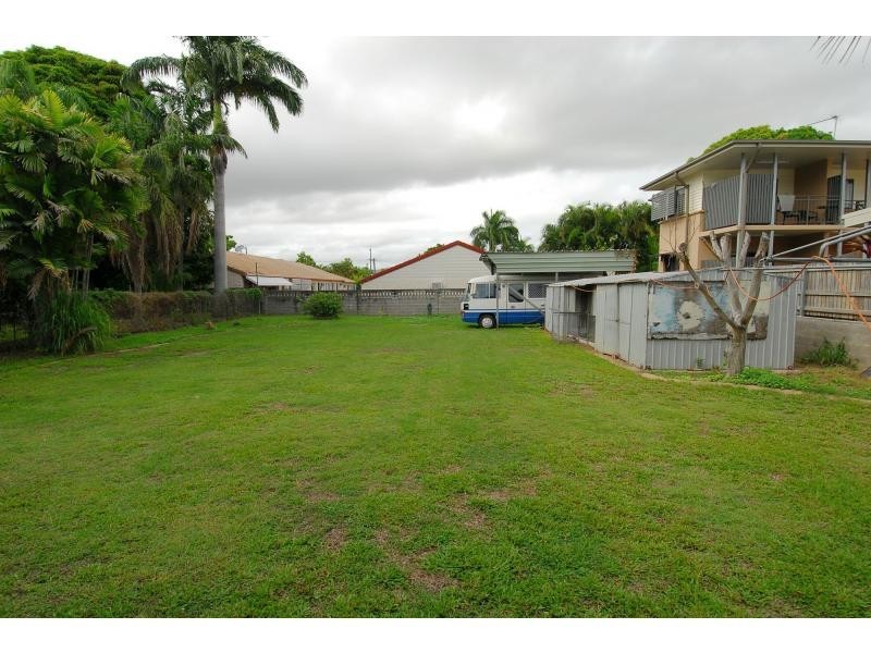 14 Crauford Street, West End QLD 4810