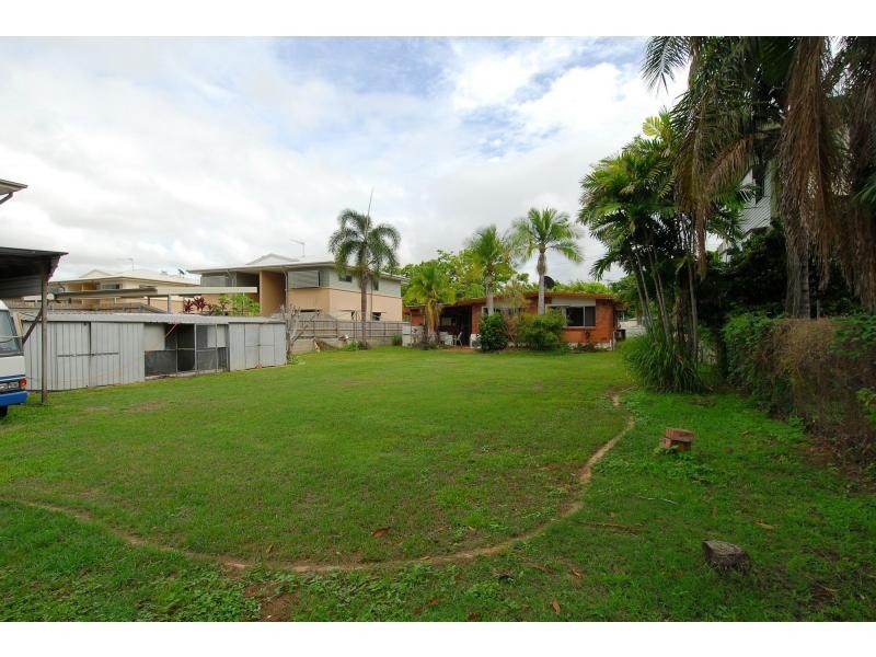 14 Crauford Street, West End QLD 4810