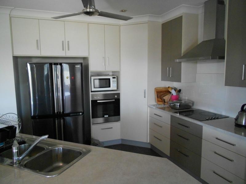 40 Hillock Crescent, Bushland Beach QLD 4818