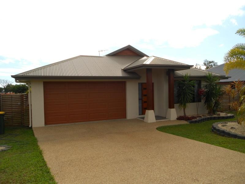 40 Hillock Crescent, Bushland Beach QLD 4818