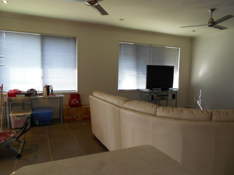 40 Hillock Crescent, Bushland Beach QLD 4818