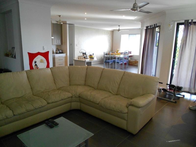 40 Hillock Crescent, Bushland Beach QLD 4818