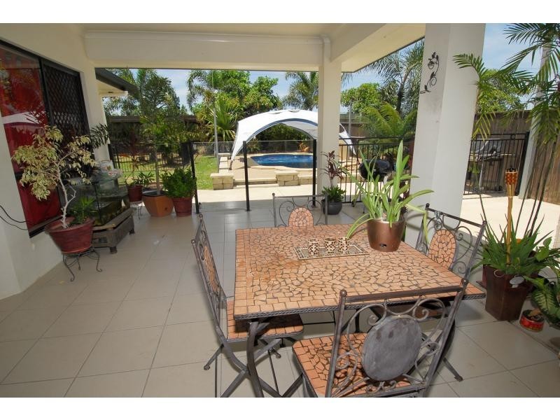 10 Riverstone Court, Mount Louisa QLD 4814