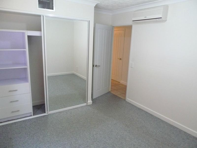 101 Railway Avenue, Railway Estate QLD 4810