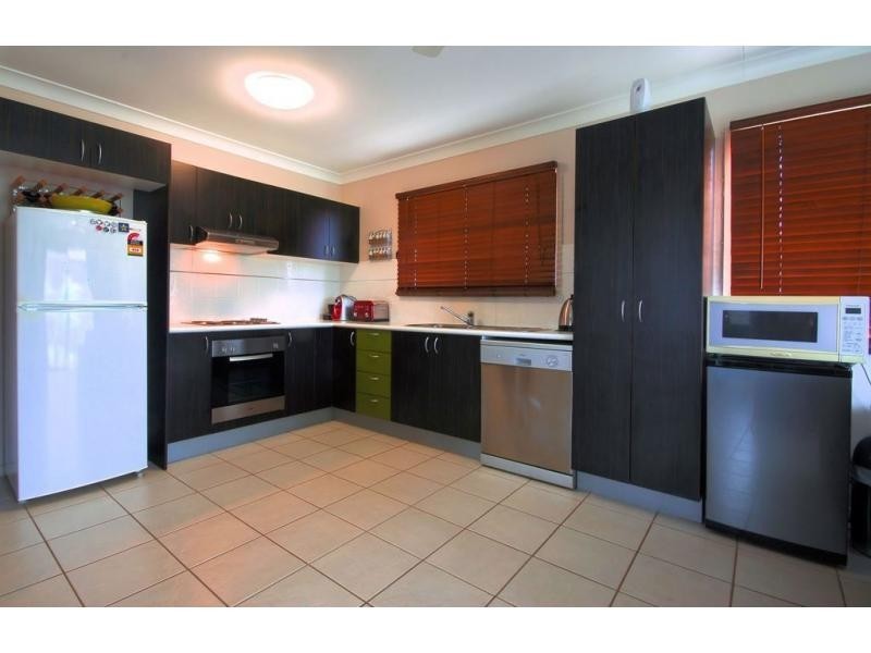 16 Wexford Crescent, Mount Low QLD 4818