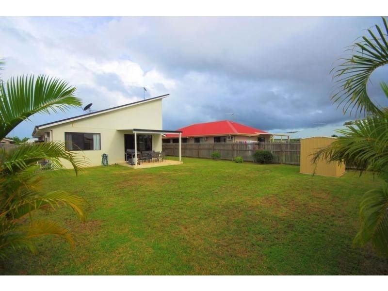 16 Wexford Crescent, Mount Low QLD 4818