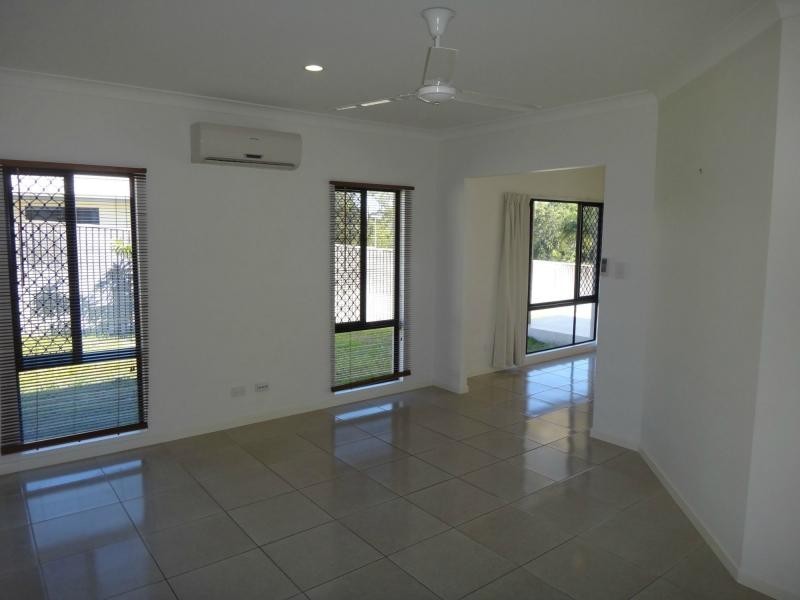 23 Deedes Crescent, Bushland Beach QLD 4818