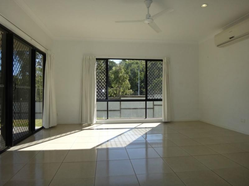23 Deedes Crescent, Bushland Beach QLD 4818