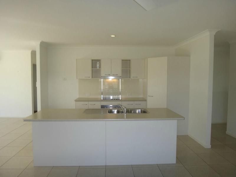 23 Deedes Crescent, Bushland Beach QLD 4818