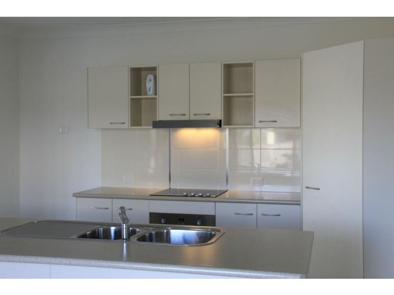 23 Deedes Crescent, Bushland Beach QLD 4818