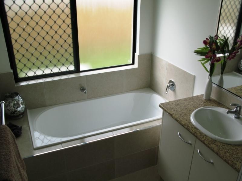 23 Deedes Crescent, Bushland Beach QLD 4818