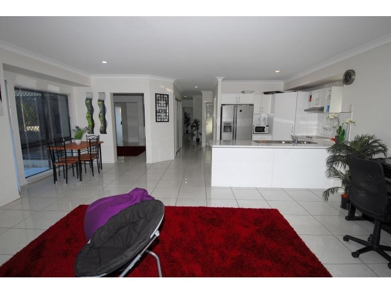 14 Lores Court, Jensen QLD 4818