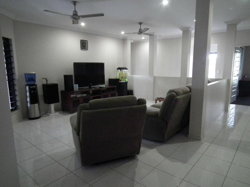 14 Genesta Court, Bushland Beach QLD 4818