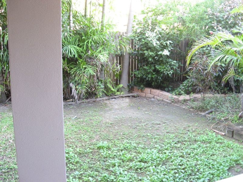 2/29 Soule Street, Hermit Park QLD 4812