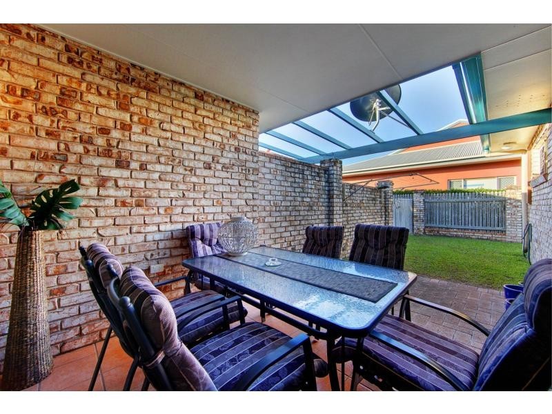 16/17 Canterbury Road, Kirwan QLD 4817