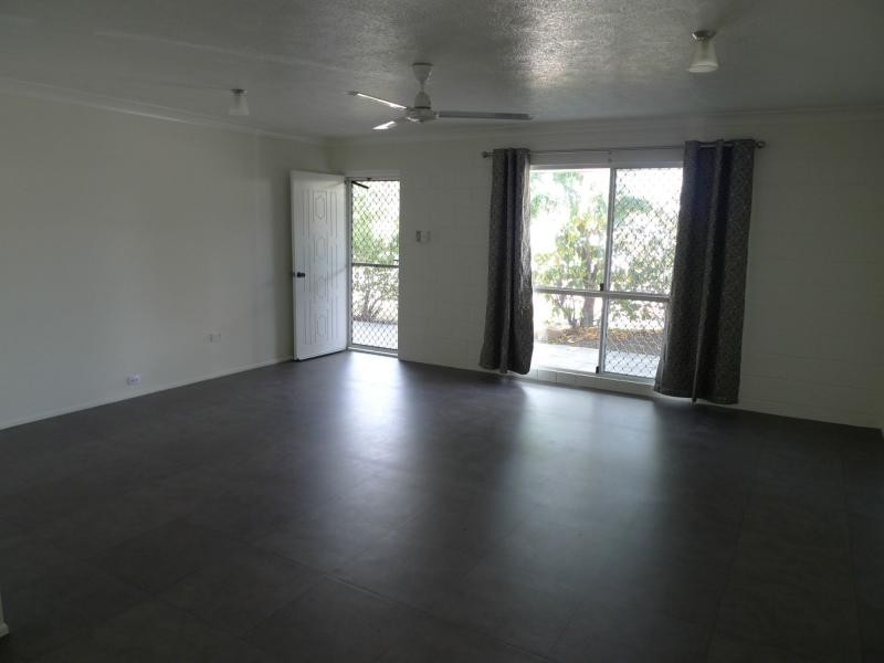 3 Lornsleigh Street, Mount Louisa QLD 4814