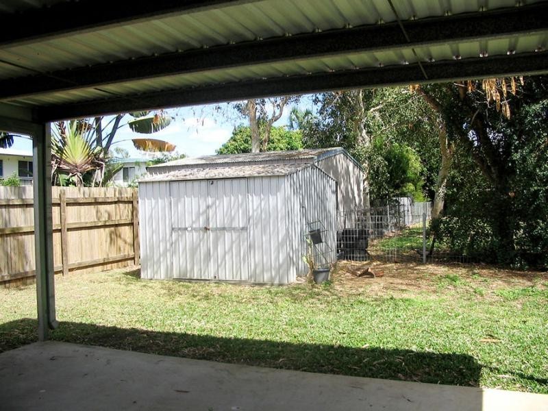 35 Violet Crescent, Rasmussen QLD 4815