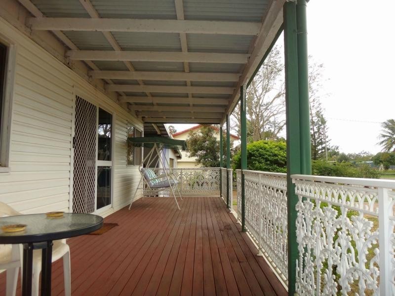 12 Robinson Street, Yabulu QLD 4818