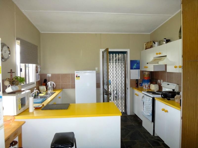 12 Robinson Street, Yabulu QLD 4818