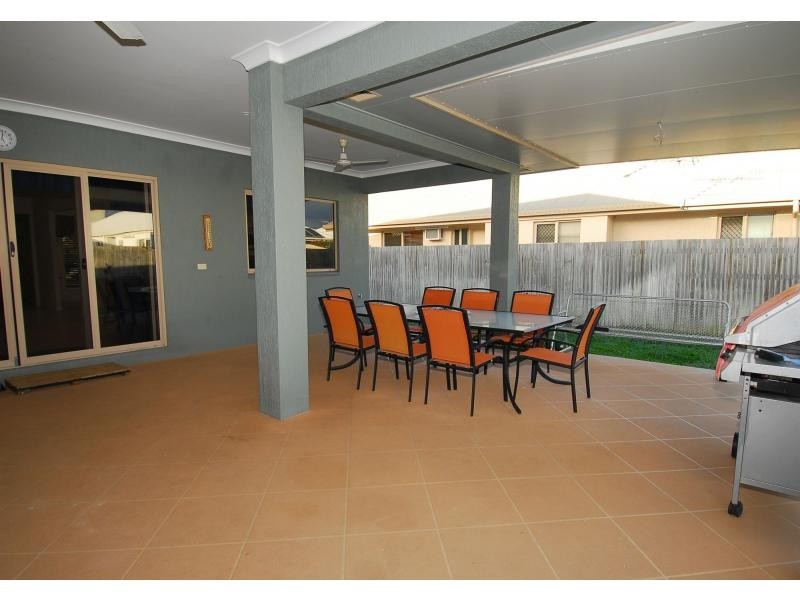 85 River Boulevard, Fairfield Waters, Idalia QLD 4811