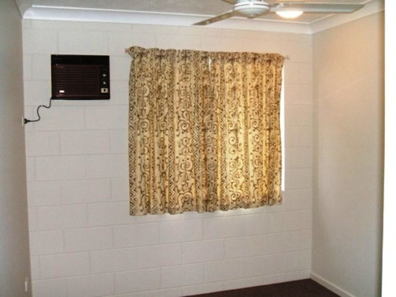 Pimlico QLD 4812