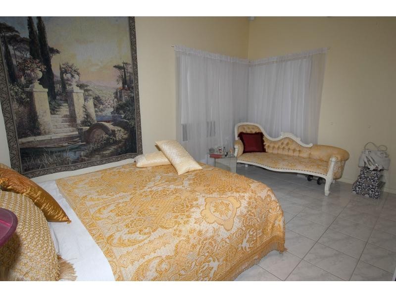 23 McKinley Street, North Ward QLD 4810